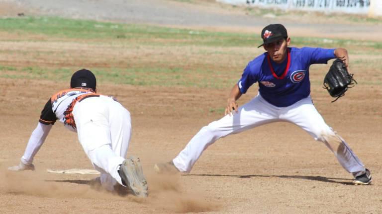 The Golden Zone y Los Plebes del Rancho van por el campeonato de los Taxis Verdes