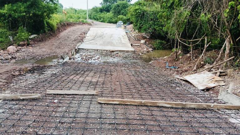 Condiciones de la obra carretera que se construye hacia la comunidad de El Trébol II.