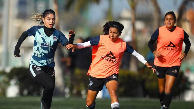 $!Alejandra Escobedo cumple en Mazatlán el sueño de llegar al profesionalismo