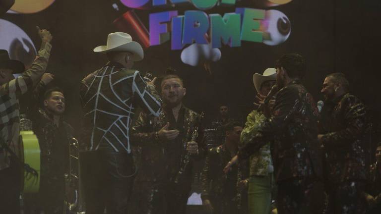 La Banda El Recodo con el Grupo Firme.