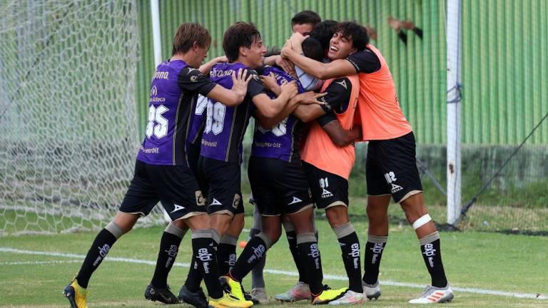 Mazatlán FC busca elementos para la Armería.