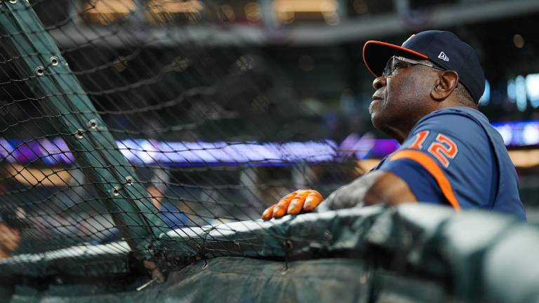 Dusty Baker se retira como timonel.