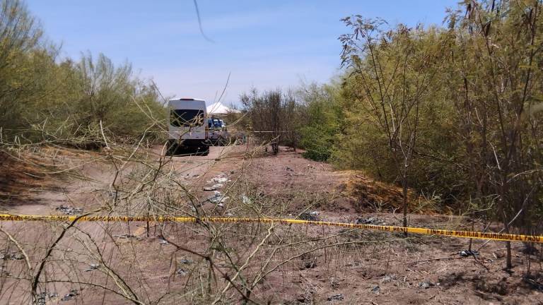 El colectivo de búsqueda Sabuesos Guerreras encontró al sur de Culiacán un lugar con fosas clandestinas.
