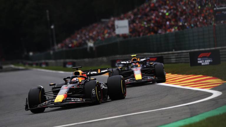 Max Verstappen y Sergio “Checo” Pérez hacen el 1-2 para Red Bull.