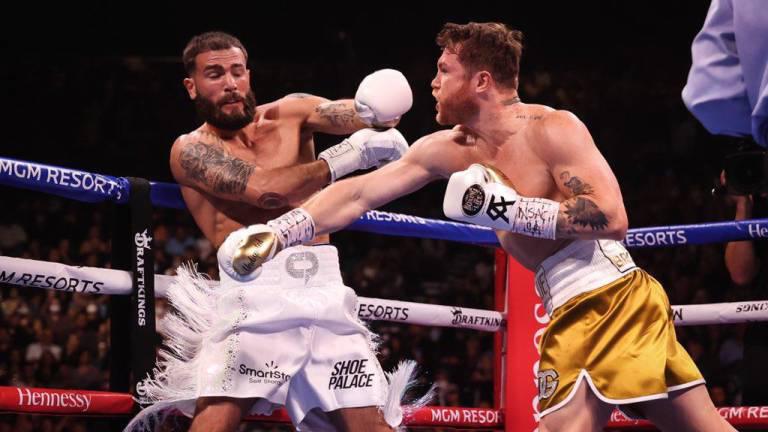 $!Canelo Álvarez: 2021, un año de logros y labor social para el campeón mexicano