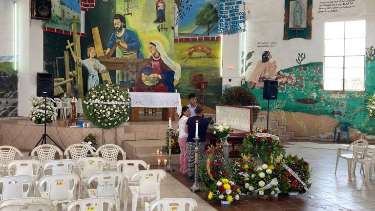 Su misa exequial se celebrará este lunes en la Catedral Basílica, tras ser velado en su comunidad parroquial.