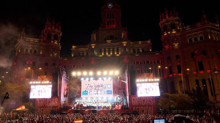 Miles se reunieron en el Palacio de Comunicaciones para festejar la conquista de la Eurocopa 2024.