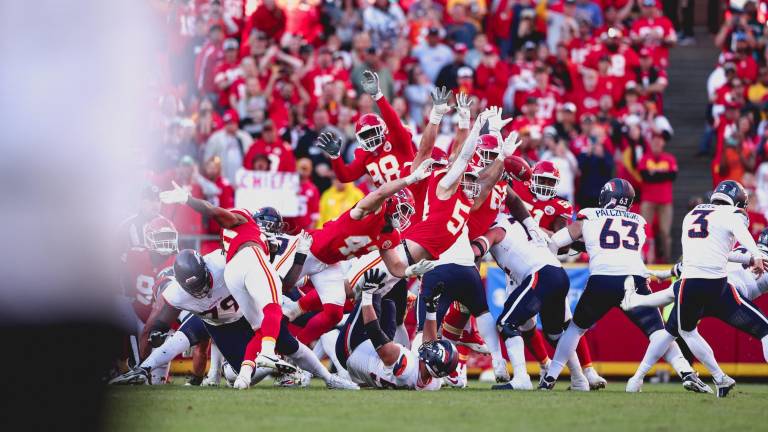 La jugada que aseguró el triunfo de Chiefs.
