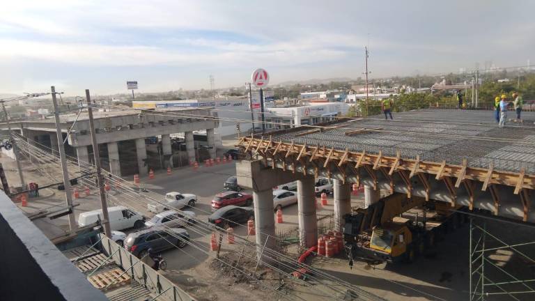 La construcción del puente del Libramiento Colosio iniciará con la colocación de trabes y deben cerrar la circulación vial.