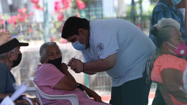 Este lunes aplicarán segunda dosis contra el Covid-19 a adultos mayores de El Fuerte