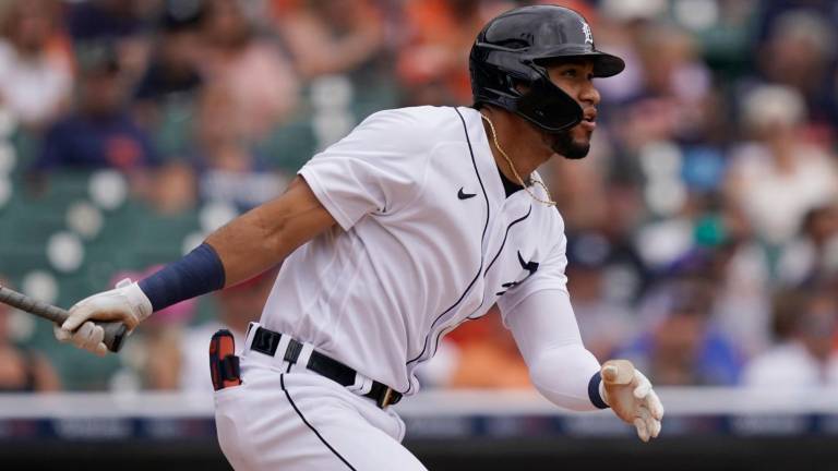Tigres derrota a Rangers por pizarra de 7-5.