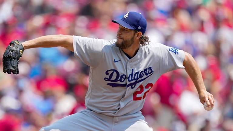 Clayton Kershaw lanza siete entradas sin recibir carrera.