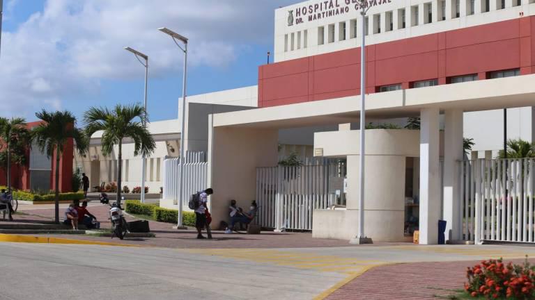 Temen en Hospital General de Mazatlán que personal deserte si no hay refuerzo de vacuna contra el Covid