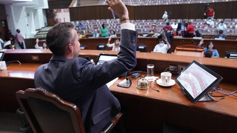 Para la próxima semana podrían regularizarse las citas para obtener el pasaporte, informa el diputado Gene René Bojórquez