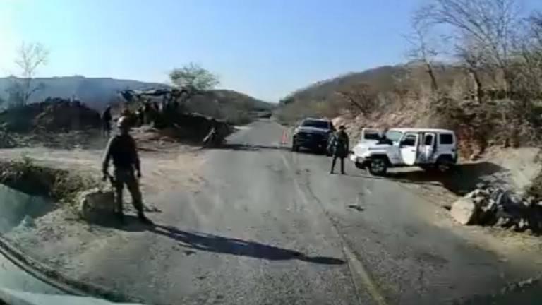 CEDH abrió investigación por retén armado que retuvo a periodistas en la sierra de Sinaloa