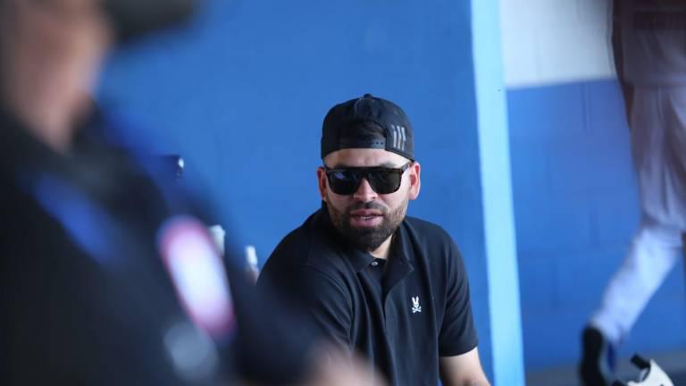 $!José Urquidy trabaja fuertemente para la hora de reportar en Estados Unidos