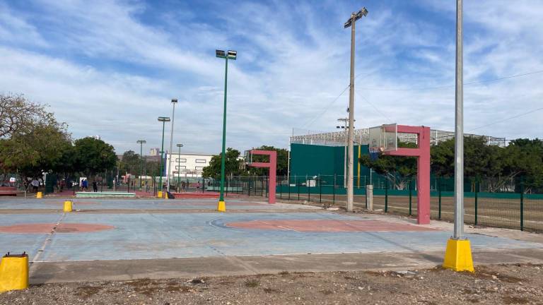 Las obras en la Unidad Deportiva Sahop se completarían en este año.