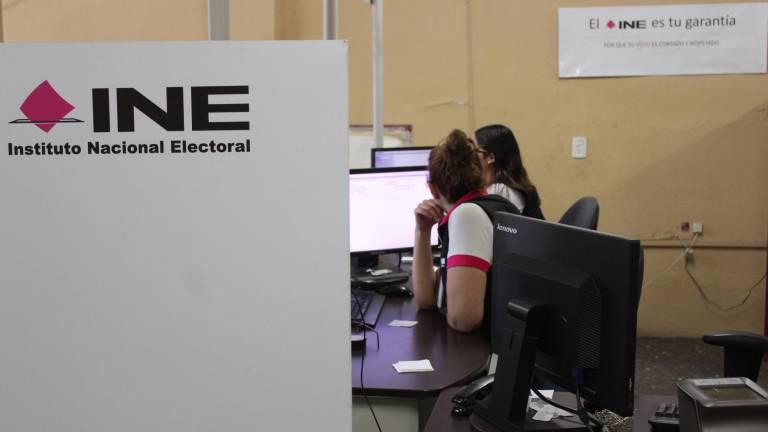 Invita INE a renovar credenciales vencidas en 2024