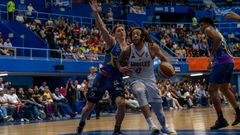 Jeff Ledbetter poco pudo hacer para evitar la derrota y la eliminación de Venados Basketball.
