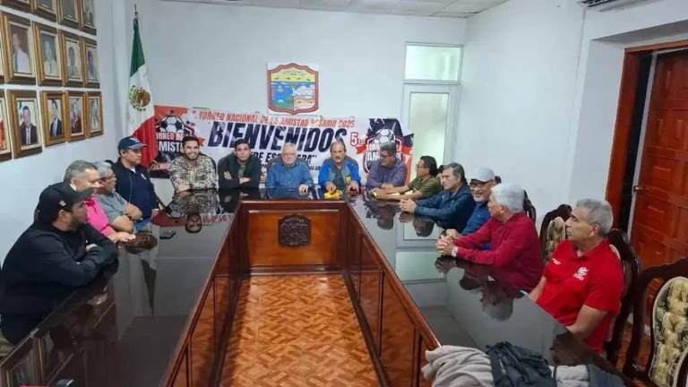 En rueda de prensa se presenta el Torneo de Futbol de la Amistad 2025.