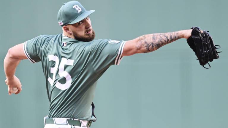 Garrett Crochet lanza 8.1 entradas por Boston.