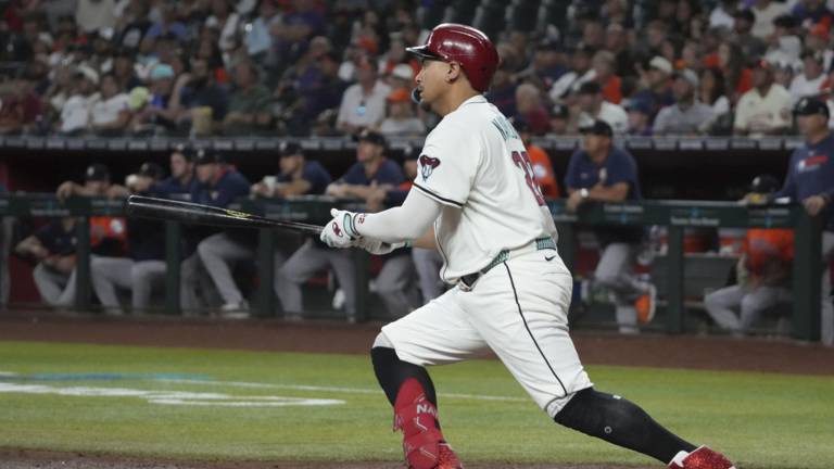 Josh Naylor llega a Seattle.