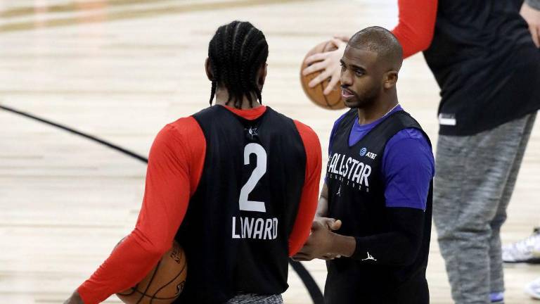 Kawhi Leonard y Chris Paul pudieran firmar con nuevos equipos para la próxima temporada.