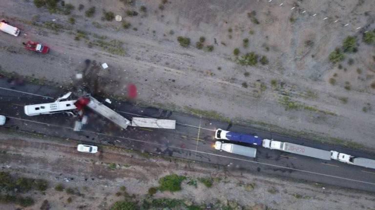 Pone la SSP estatal de Sinaloa conexión a Sonora para buscar familiares por accidente de autobús