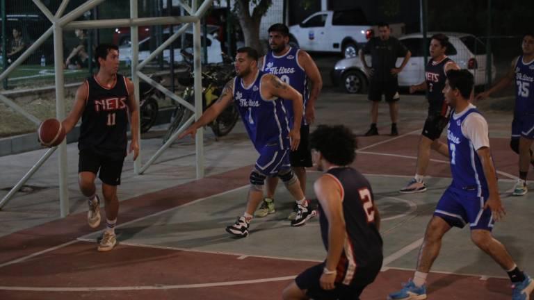 Coyotes aúlla en la Liga de Baloncesto de la Burócrata