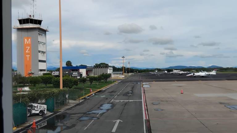 Los trabajos incluyen la ampliación de la terminal para duplicar su capacidad, mejoras sus pistas y rodajes que en los últimos meses han sido dañadas por el paso del tiempo y el clima.