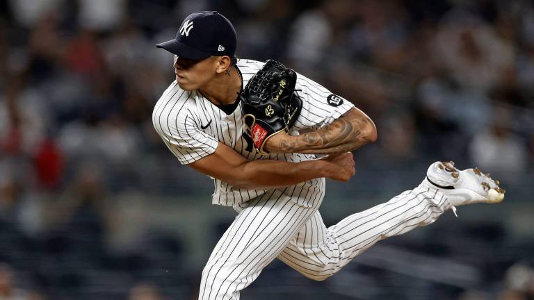 Jonathan Loáisiga se va al hule.