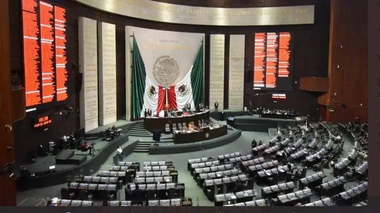 Kenia López Rabadán era la principal propuesta del PAN para asumir la Presidencia de la Mesa Directiva, sin embargo, un sector de diputados de Morena la rechazó.