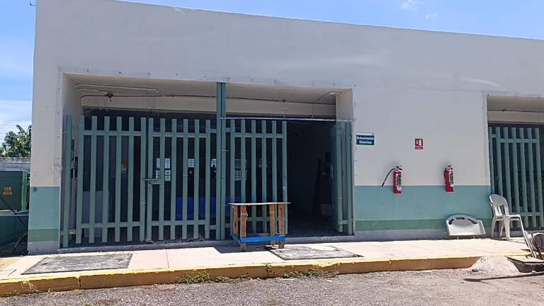 El Hospital IMSS Bienestar de Escuinapa ha durado más de 30 horas sin electricidad.