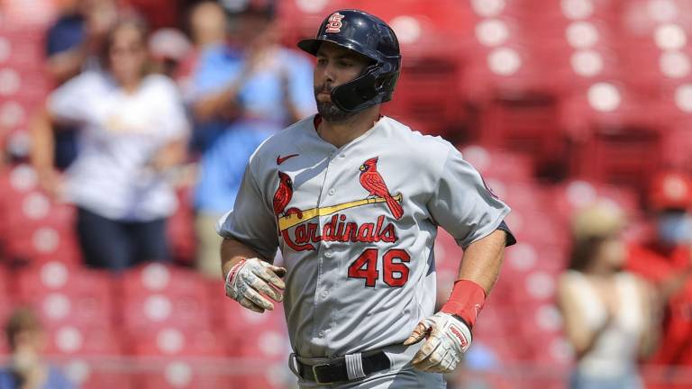 Cardenales derrota a Rojos en el primero de la doble cartelera.