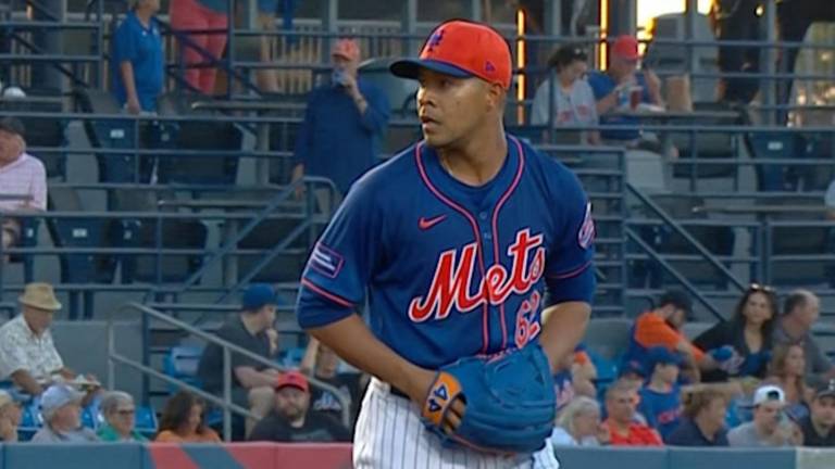 José Quintana tendrá el honor.