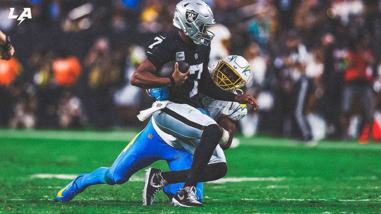 Los Chargers mejoraron a 2-0 su marca en el inicio de la temporada.