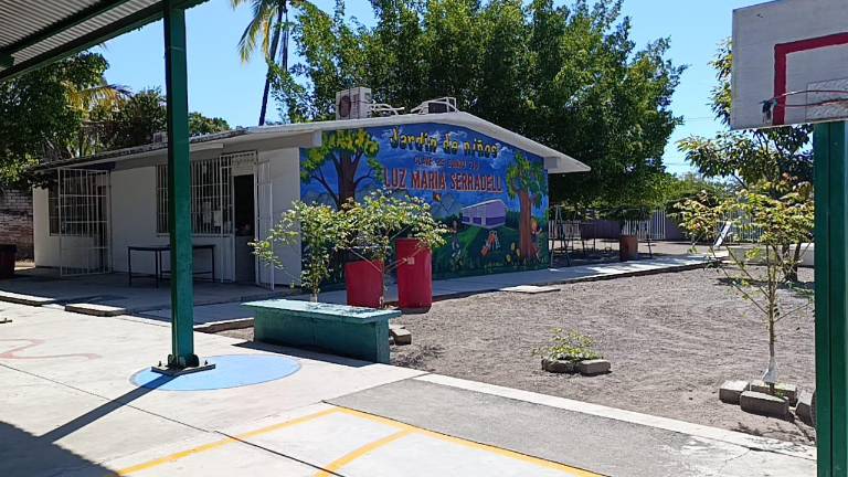 Este martes, el jardín de niños continúa sin luz, por lo que las clases se realizaron en línea.