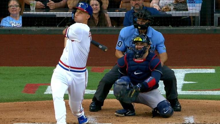 Bambinazo enorme de Corey Seager.
