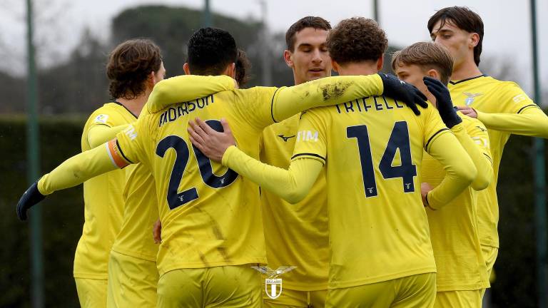 Lazio golea 3-0 a la Real Sociedad.