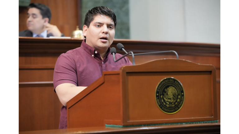 El Diputado local, Pedro Villegas Lobo, es acusado de presuntos actos anticipados de campaña.