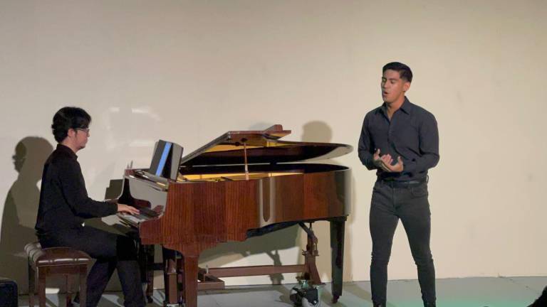 Solistas del Coro Ángela Peralta y del Coro Guillermo Sarabia ofrecen concierto a beneficio.