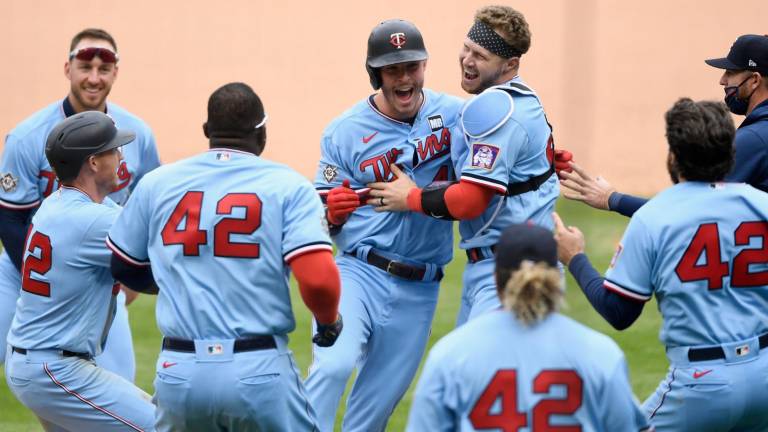 Mellizos de Minnesota se impone por pizarra de 4-3 a Medias Rojas.