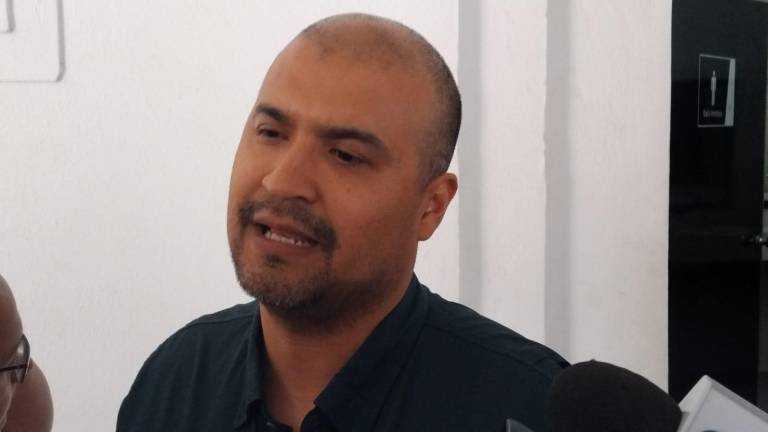 Fernando Arballo comentó que estarán atentos para prohibir el acceso a playa a cualquier comerciante que no cuente con permiso.