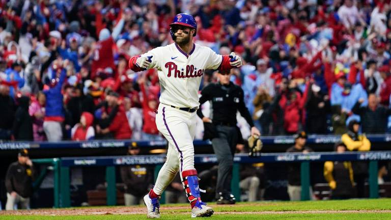Bryce Harper podría volver el martes a jugar.