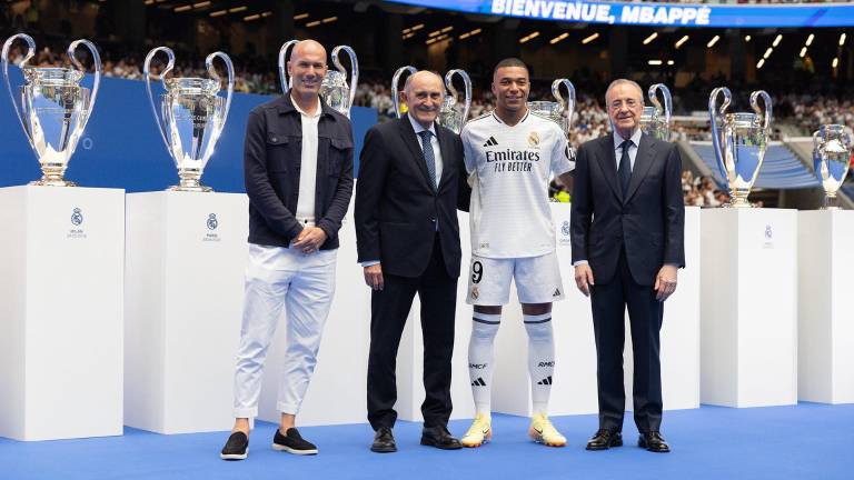 Kylian Mbappé es presentado ante la afición merengue.