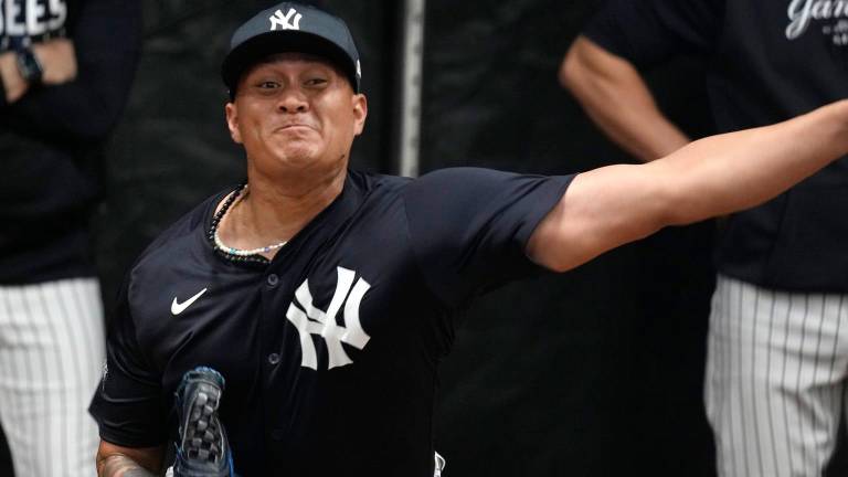 Víctor González quiere jugar en la CDMX.
