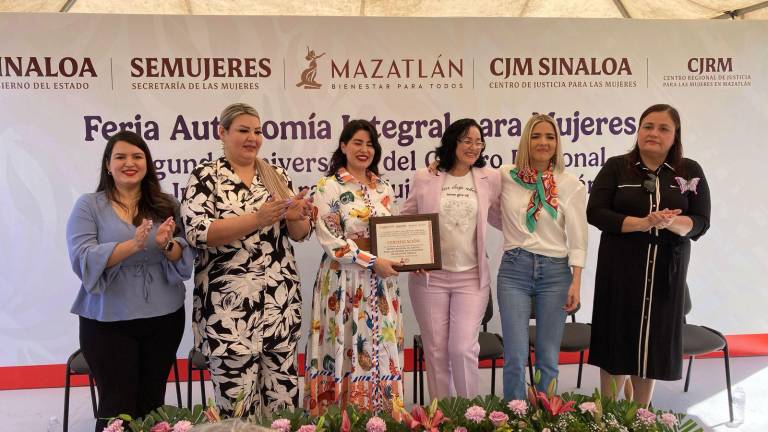 El Centro Regional de justicia para las mujeres de Mazatlán recibió una certificación a nivel Nacional para su incansable lucha estos dos años.