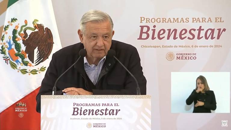 Durante un evento en Chicoloapan, AMLO hizo referencia a la precandidata de Morena, Claudia Sheinbaum, al mencionar a quien lo va sustituir.