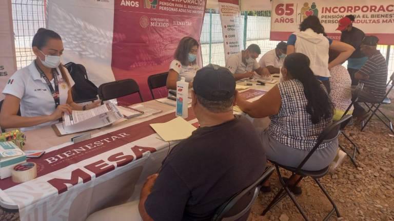 Adultos mayores podrán acercarse en sus comunidades a recibir la tarjeta correspondiente para el cobro de su pensión de 65 y más.