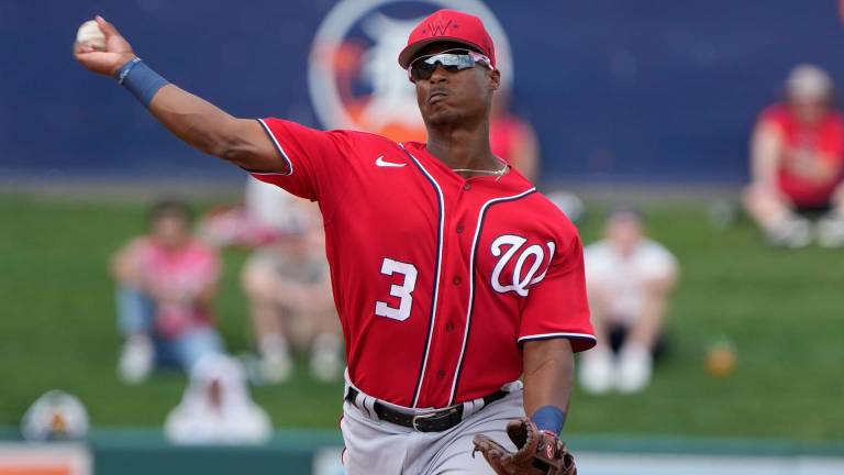Yanquis bajan a Triple-A a Jeter Downs y Óscar González